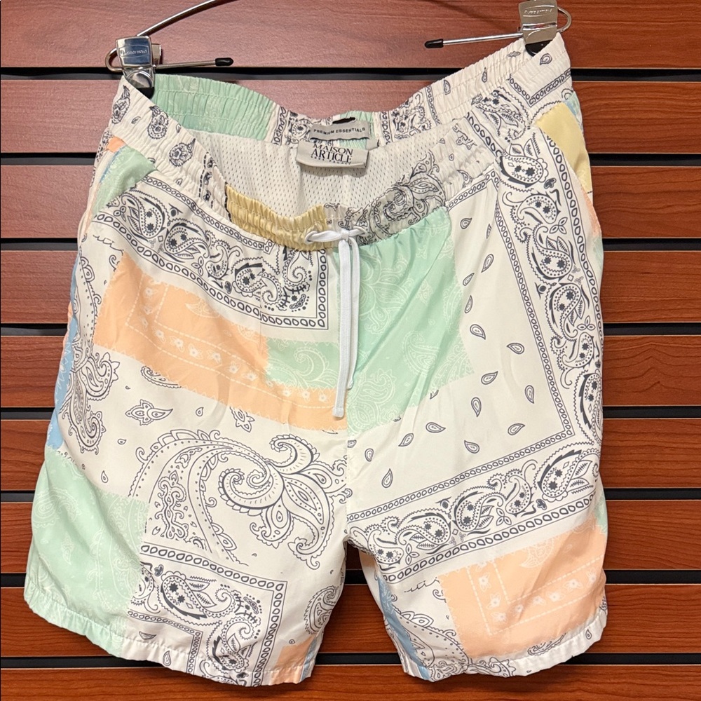 Maison Article Men's Athletic Shorts - Green and White